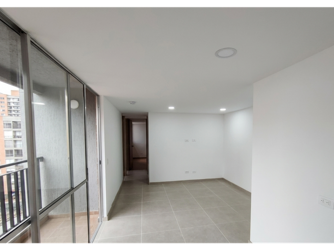 Apartamento de 3 alcobas en venta en El Porvenir, Rionegro, 60 m² · foto 2 de 7
