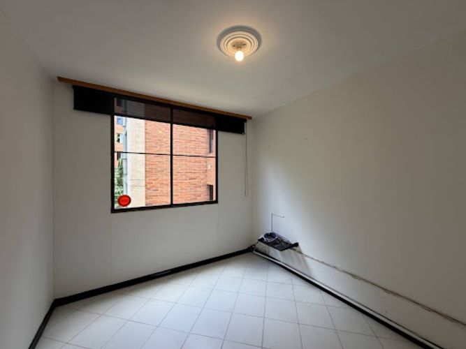 Apartamento de 3 alcobas en venta en Loma De Las Brujas, Envigado, 92 m² · foto 9 de 16