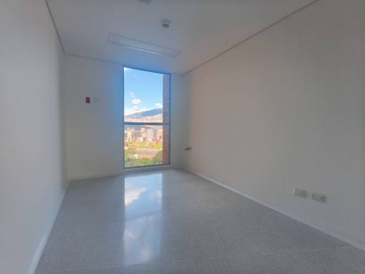 Consultorio en arriendo en Los Pinos, Medellín, 38 m² · foto 3 de 10