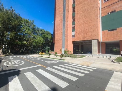 Consultorio en arriendo en Los Pinos, Medellín, 38 m² · foto 9 de 10