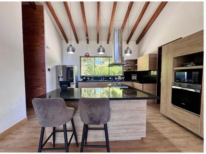 Casa de 5 alcobas en venta en Vallano, El Retiro, 359 m² · foto 4 de 20