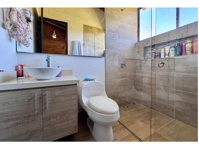 Casa de 5 alcobas en venta en Vallano, El Retiro, 359 m² · foto 13 de 20