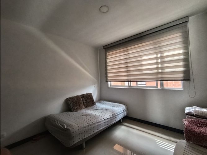 Apartamento de 2 alcobas en venta en Rosales, Medellín, 73 m² · foto 13 de 21