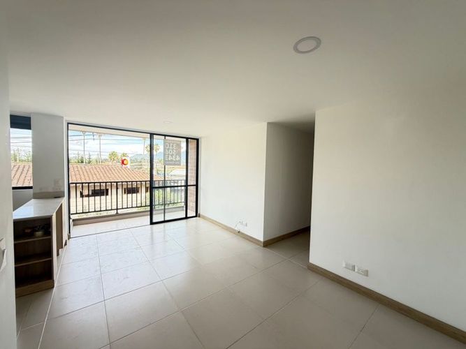 Apartamento de 2 alcobas en venta en La Ceja, 63 m² · foto 2 de 17