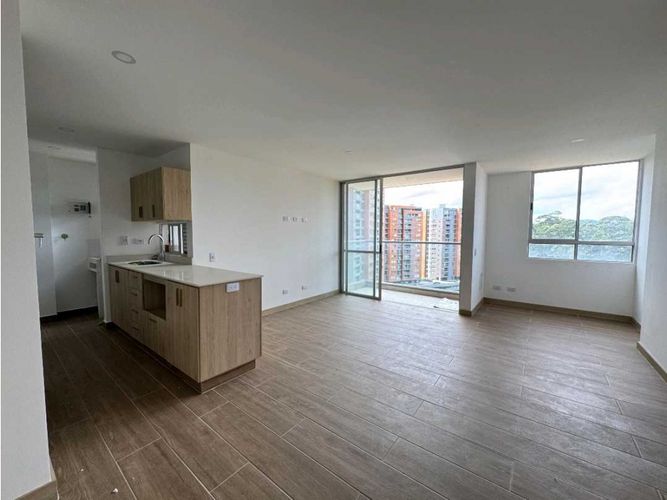 Apartamento de 2 alcobas en venta en Centro, Rionegro, 65 m² · foto 4 de 12