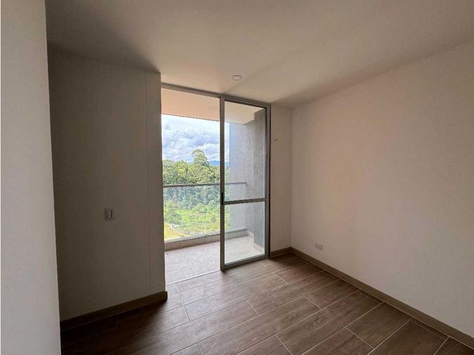 Apartamento de 2 alcobas en venta en Centro, Rionegro, 65 m² · foto 10 de 12