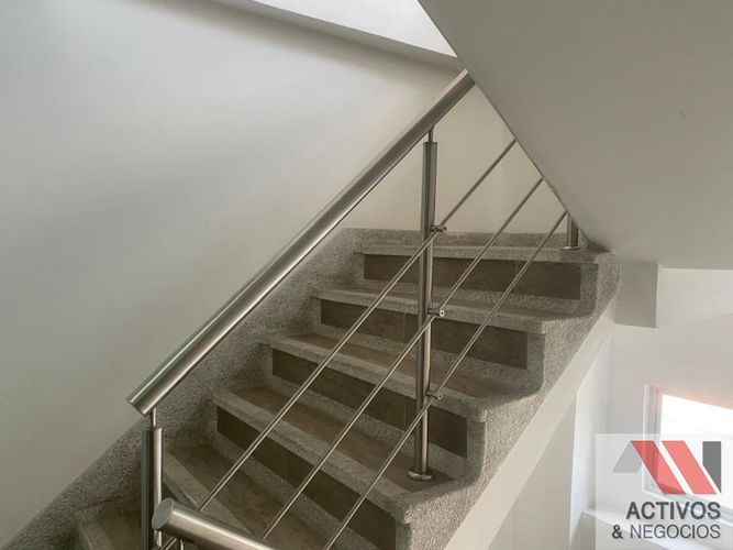 Apartamento de 3 alcobas en venta en La Castellana, Medellín, 217 m² · foto 5 de 24