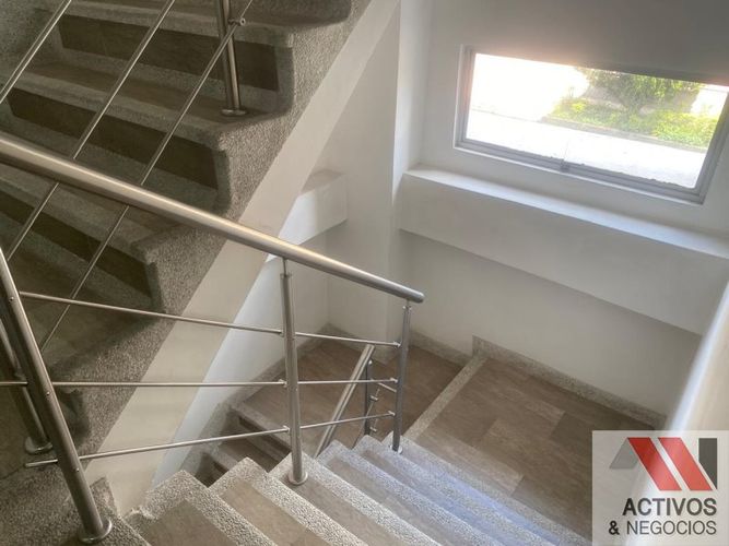 Apartamento de 3 alcobas en venta en La Castellana, Medellín, 217 m² · foto 6 de 24