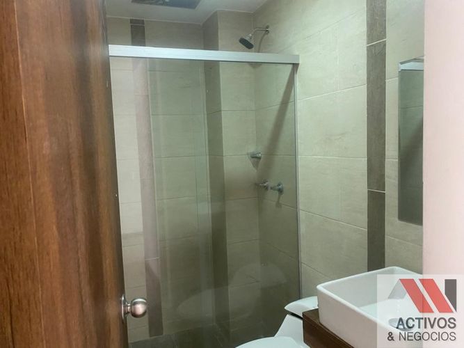 Apartamento de 3 alcobas en venta en La Castellana, Medellín, 217 m² · foto 17 de 24