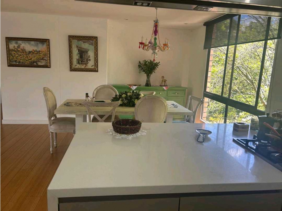 Apartamento en venta en El Poblado, Medellín · foto 6 de 12