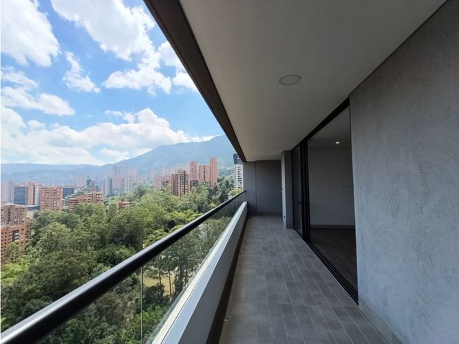 Apartamento de 2 alcobas en venta en Los Balsos, Medellín, 88 m² · foto 2 de 19