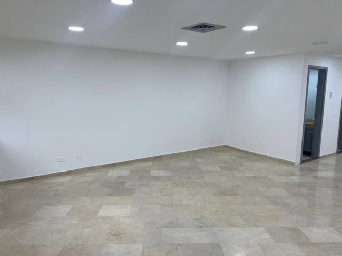 Oficina en arriendo en El Poblado, Medellín, 64 m² · foto 8 de 14