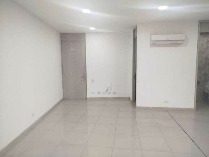 Oficina en venta en Castropol, Medellín, 58 m² · foto 2 de 10