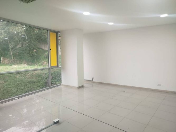 Oficina en venta en Castropol, Medellín, 58 m² · foto 3 de 10