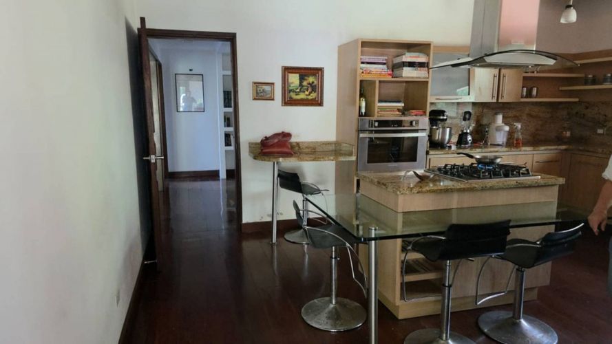 Casa de 3 alcobas en venta en Loma De La Doctora, Sabaneta, 260 m² · foto 2 de 11