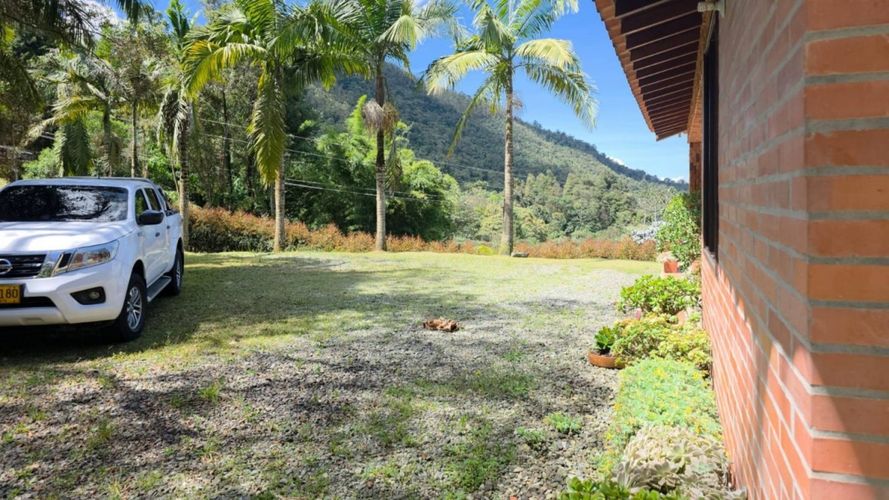 Casa de 3 alcobas en venta en Loma De La Doctora, Sabaneta, 260 m² · foto 11 de 11