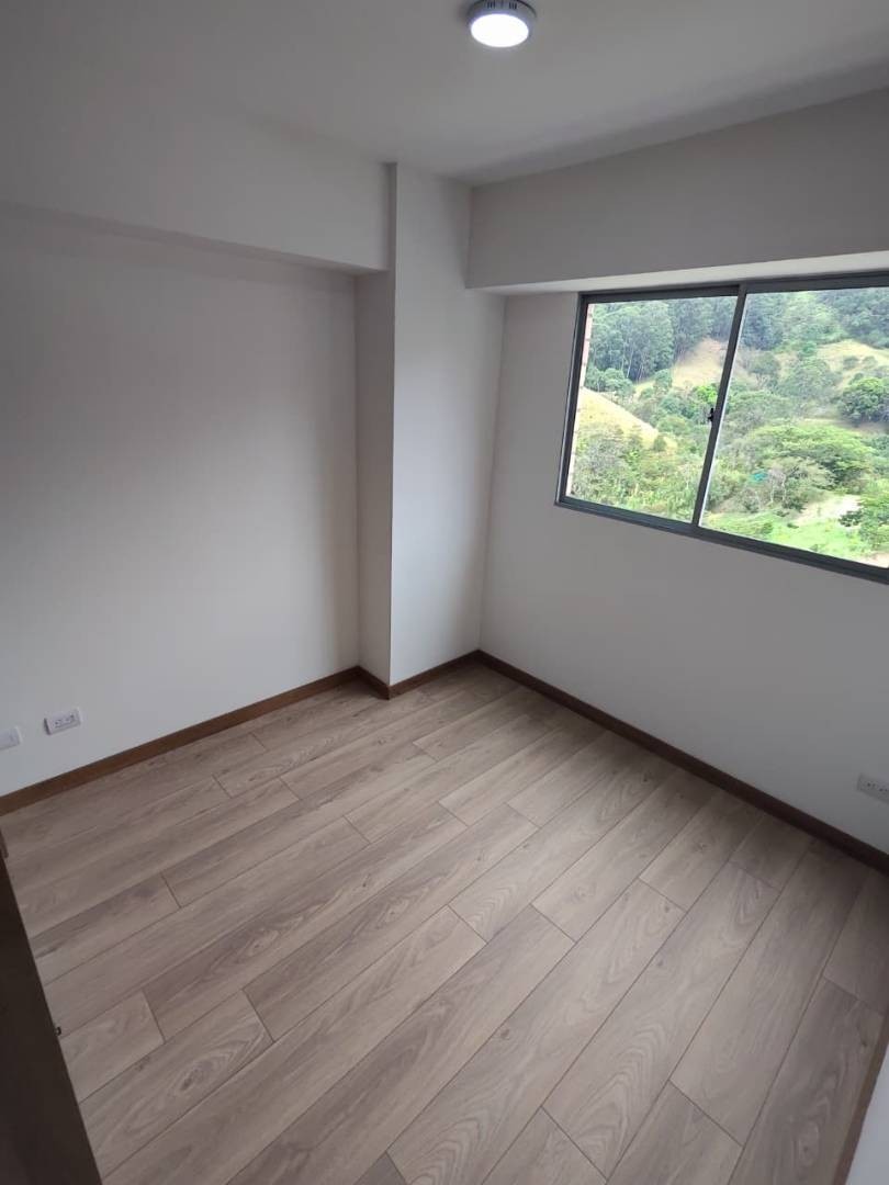 Apartamento en arriendo en Las Lomitas, Sabaneta · foto 14 de 16