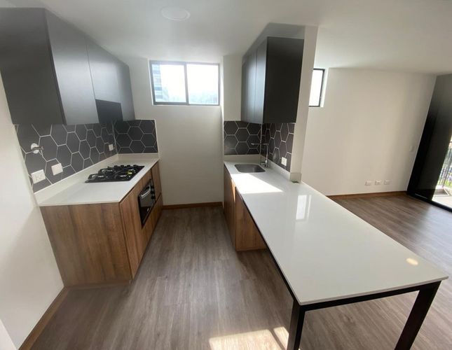 Apartamento de 3 alcobas en arriendo en Camino Verde, Envigado, 75 m² · foto 3 de 12