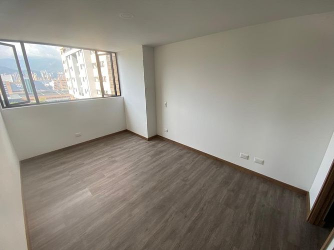 Apartamento de 3 alcobas en arriendo en Camino Verde, Envigado, 75 m² · foto 6 de 12