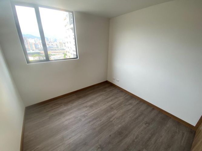 Apartamento de 3 alcobas en arriendo en Camino Verde, Envigado, 75 m² · foto 7 de 12
