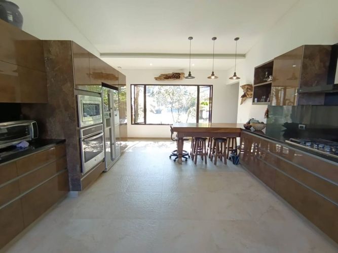 Casa de 4 alcobas en venta en Las Palmas, Medellín, 555 m² · foto 3 de 24