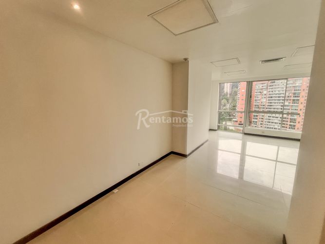 Oficina en arriendo en El Tesoro, Medellín, 34 m² · foto 7 de 20