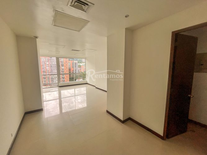 Oficina en arriendo en El Tesoro, Medellín, 34 m² · foto 11 de 20