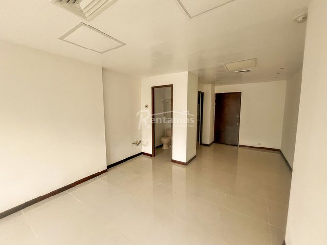 Oficina en arriendo en El Tesoro, Medellín, 34 m² · foto 16 de 20