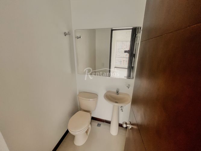 Oficina en arriendo en El Tesoro, Medellín, 34 m² · foto 17 de 20