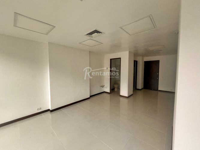 Oficina en arriendo en El Tesoro, Medellín, 34 m² · foto 18 de 20