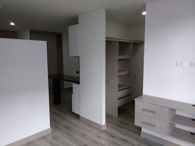 Apartaestudio en venta en Las Nieves, Bogotá, 36 m² · foto 2 de 15