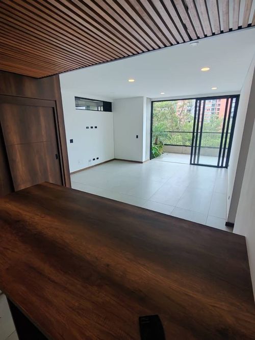 Apartamento de 2 alcobas en arriendo en El Poblado, Medellín, 80 m² · foto 2 de 15