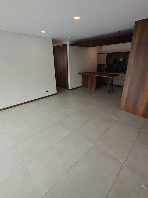 Apartamento de 2 alcobas en arriendo en El Poblado, Medellín, 80 m² · foto 4 de 15