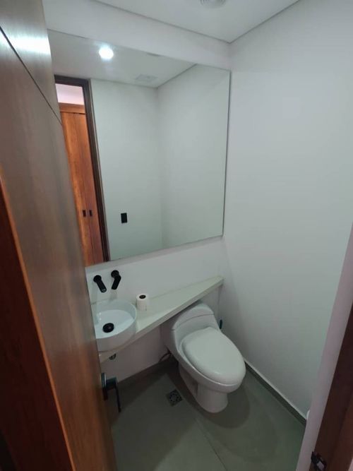 Apartamento de 2 alcobas en arriendo en El Poblado, Medellín, 80 m² · foto 7 de 15