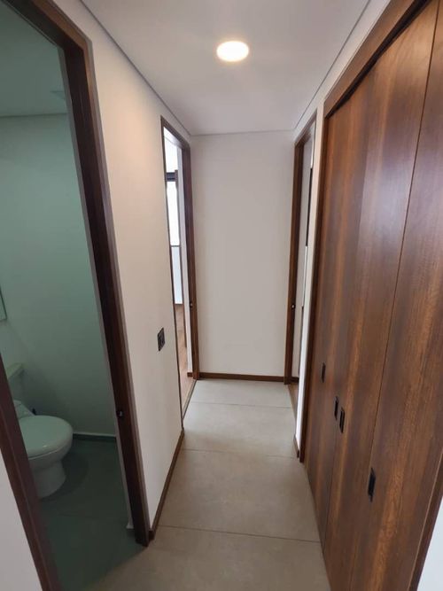 Apartamento de 2 alcobas en arriendo en El Poblado, Medellín, 80 m² · foto 8 de 15