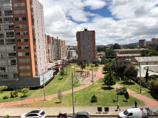Apartamento en venta en Santa Teresa, Bogotá · foto 8 de 17