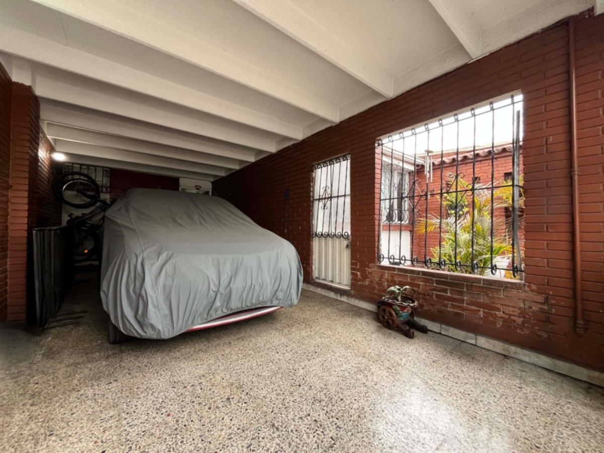 Casa en venta en Castilla, Bogotá · foto 2 de 24