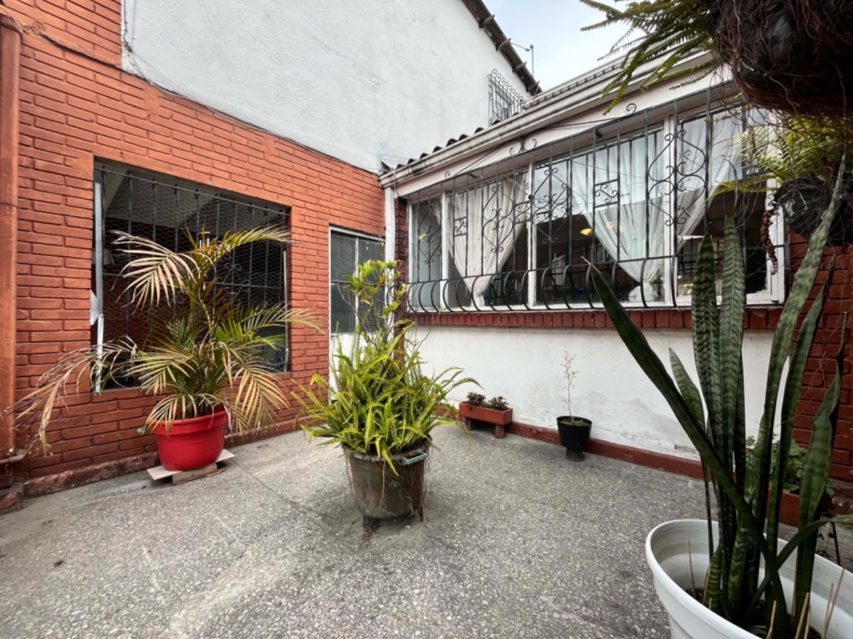 Casa en venta en Castilla, Bogotá · foto 3 de 24