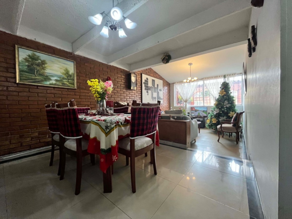Casa en venta en Castilla, Bogotá · foto 4 de 24