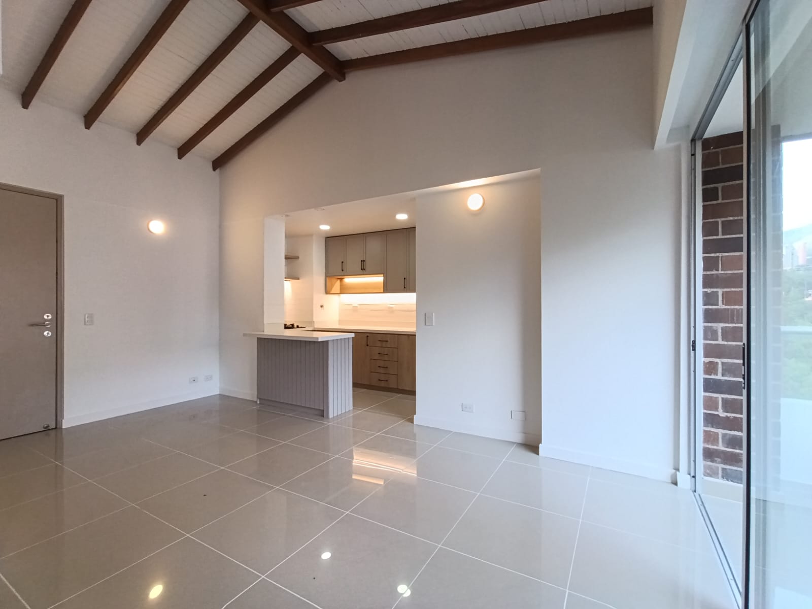 1BR Apartment in Loma del Esmeraldal (64 m²) - 2