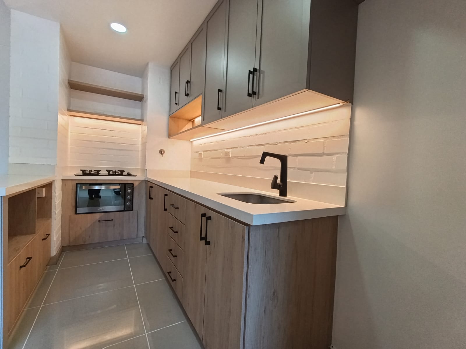 1BR Apartment in Loma del Esmeraldal (64 m²) - 4