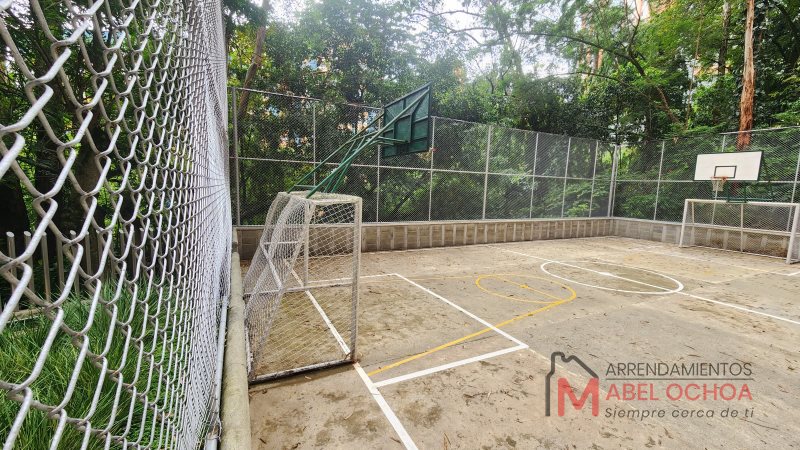 Apartamento en arriendo en Uribe Angel, Envigado · foto 22 de 24