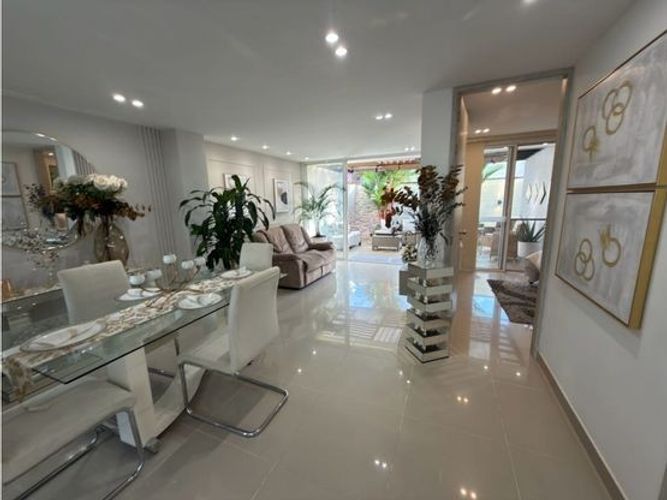 Casa de 3 alcobas en venta en El Castillo, Jamundí, 240 m² · foto 9 de 24