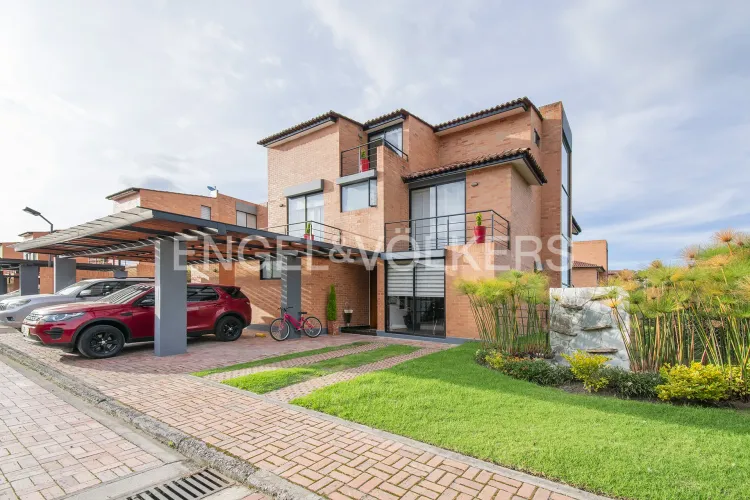 Casa de 4 alcobas en venta en Las Mercedarias, Chía, 329 m² · foto 17 de 20