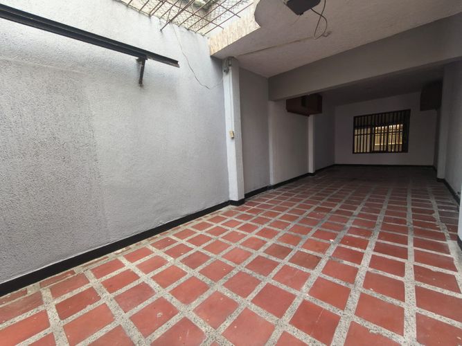Casa de 7 alcobas en arriendo en La Estacion, Jamundí, 640 m² · foto 3 de 20