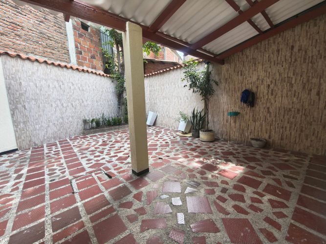 Casa de 7 alcobas en arriendo en La Estacion, Jamundí, 640 m² · foto 18 de 20