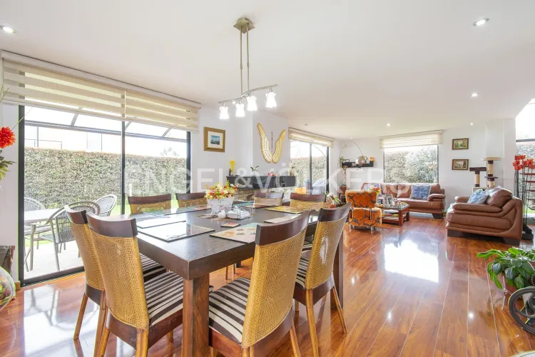 Casa de 4 alcobas en venta en Las Mercedarias, Chía, 329 m² · foto 2 de 20