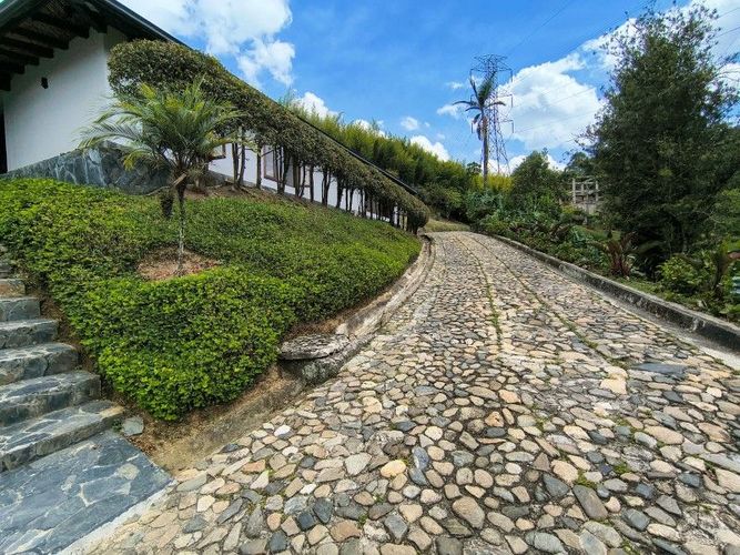 Casa de 7 alcobas en venta en La Tablaza, La Estrella, 900 m² · foto 22 de 24