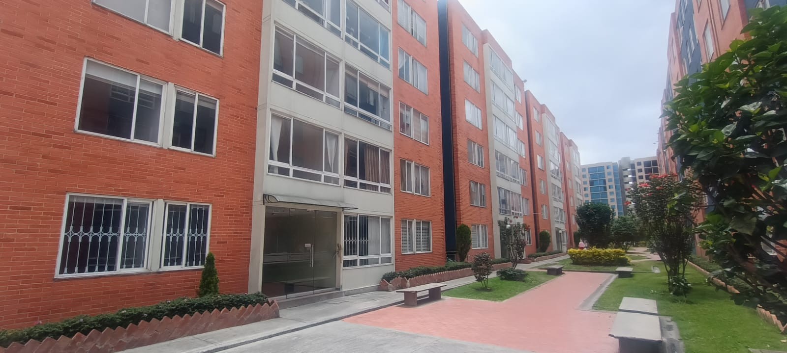 Apartamento en venta en Villa Alsacia, Bogotá · foto 3 de 14
