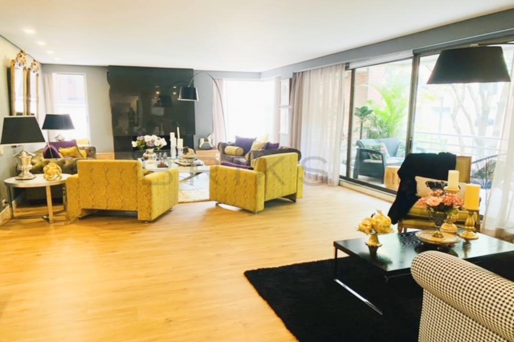 Apartamento en venta en Chico, Bogotá · foto 2 de 16